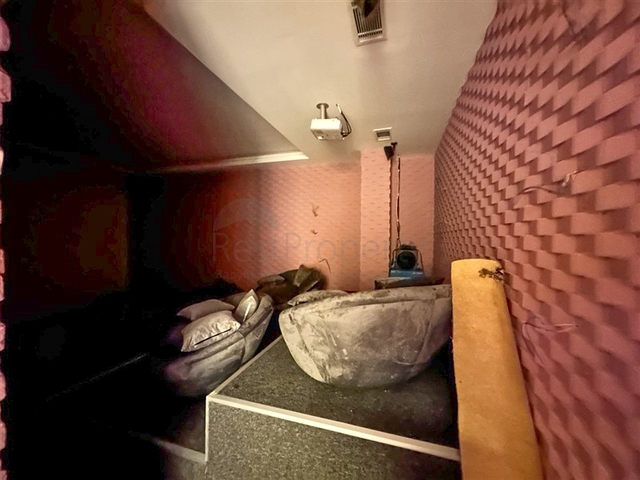 Wohnungen im neuen Komplex des Bezirks sind beide