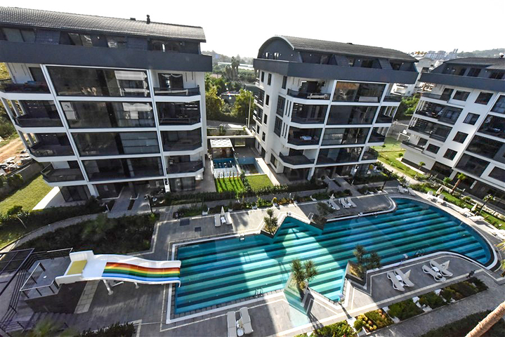 Wohnungen im neuen Komplex des Bezirks sind beide