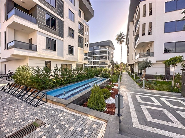 Wohnungen im neuen Komplex des Bezirks sind beide