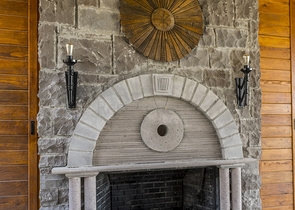 Luxus-Villen aus Stein an historischem Ort