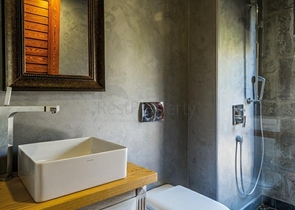 Luxus-Villen aus Stein an historischem Ort