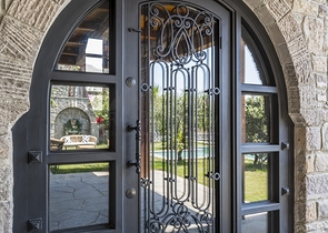 Luxus-Villen aus Stein an historischem Ort