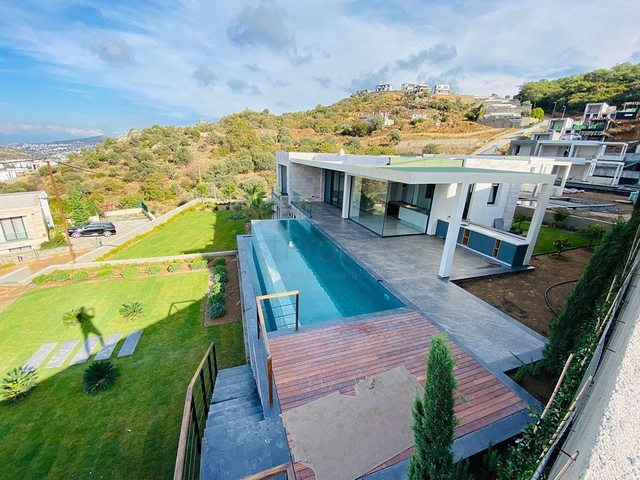 Komfortable und geräumige Villen mit Panoramablick!