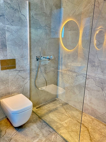 Komfortable und geräumige Villen mit Panoramablick!