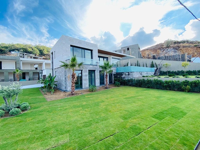 Komfortable und geräumige Villen mit Panoramablick!