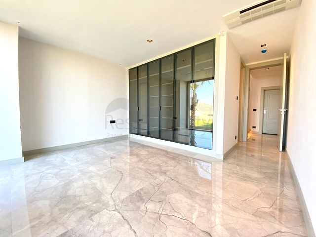 Komfortable und geräumige Villen mit Panoramablick!