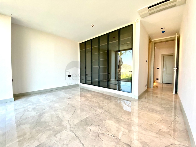 Komfortable und geräumige Villen mit Panoramablick!