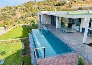 Komfortable und geräumige Villen mit Panoramablick!