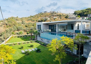 Komfortable und geräumige Villen mit Panoramablick!