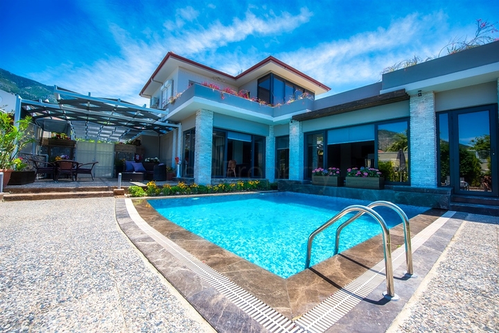 3+1 möblierte Villa mit privatem Pool in Ovacik Fethiye