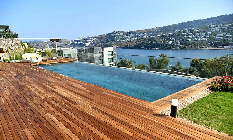 Paradiesische Villen in Bodrum mit Hoteldienstleistungen.