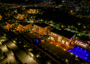 Paradiesische Villen in Bodrum mit Hoteldienstleistungen.