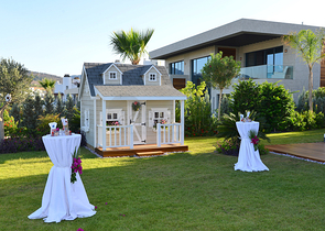 Paradiesische Villen in Bodrum mit Hoteldienstleistungen.