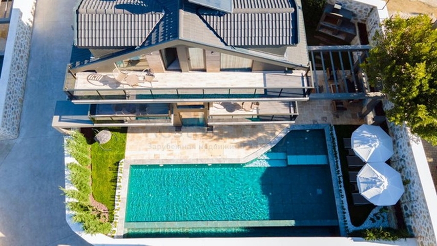Freistehende Villa mit 3 Schlafzimmern in Chalez Freistehende Villa mit 3 Schlafzimmern in Chalez