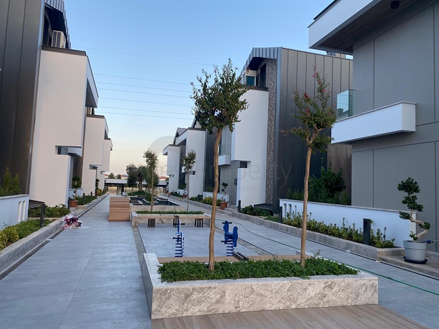 Investitionsprojekt von 7+1 Villen im Gebiet von Antalya Doshemealty