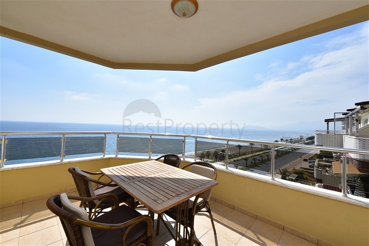 Zwei-Zimmer-Wohnung mit zwei Schlafzimmern zu vermieten