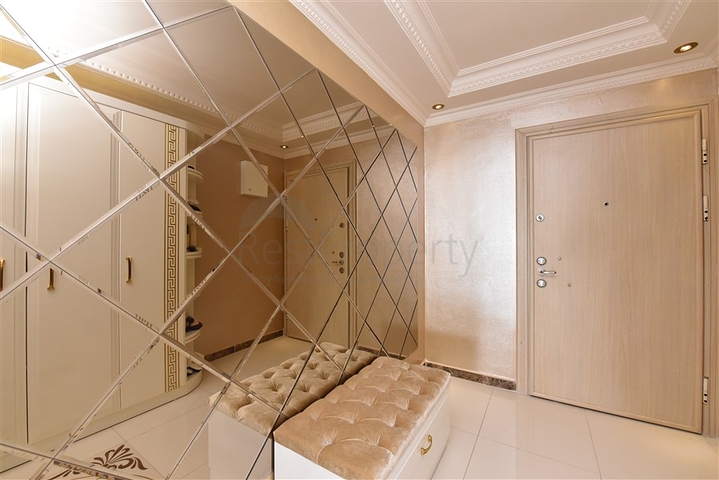 Zwei-Zimmer-Wohnung mit zwei Schlafzimmern zu vermieten