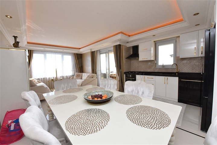 Zwei-Zimmer-Wohnung mit zwei Schlafzimmern zu vermieten