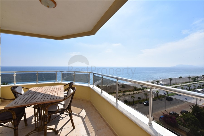 Zwei-Zimmer-Wohnung mit zwei Schlafzimmern zu vermieten