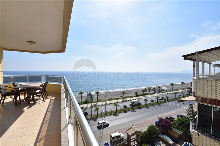 Zwei-Zimmer-Wohnung mit zwei Schlafzimmern zu vermieten