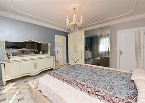 Zwei-Zimmer-Wohnung mit zwei Schlafzimmern zu vermieten