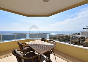 Zwei-Zimmer-Wohnung mit zwei Schlafzimmern zu vermieten