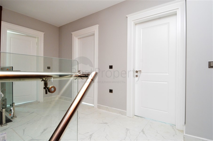 Penthouse mit drei Schlafzimmern im Stadtteil Mahmutlar