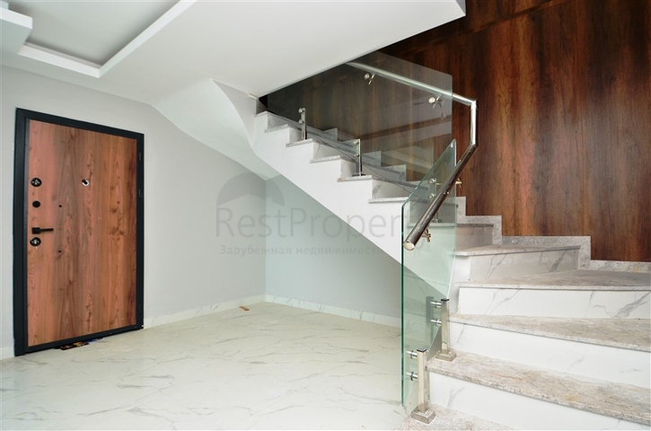 Penthouse mit drei Schlafzimmern im Stadtteil Mahmutlar