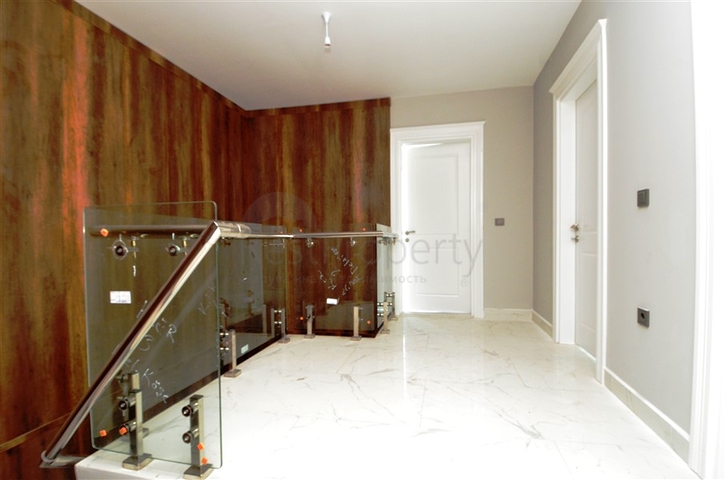 Penthouse mit drei Schlafzimmern im Stadtteil Mahmutlar