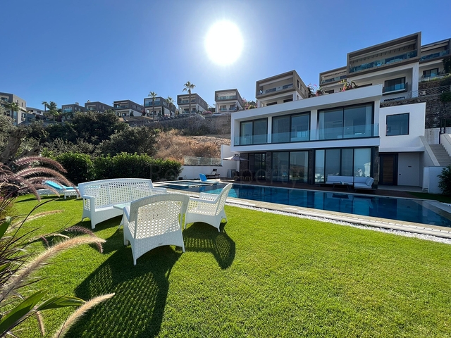 Boutique-Projekt von 8 Villen mit herrlichem Blick auf das Meer und die Berge in Raoine Gündogan