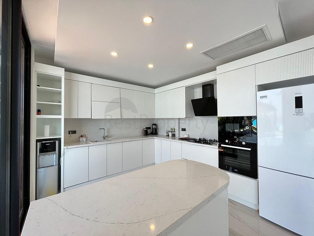 Boutique-Projekt von 8 Villen mit herrlichem Blick auf das Meer und die Berge in Raoine Gündogan