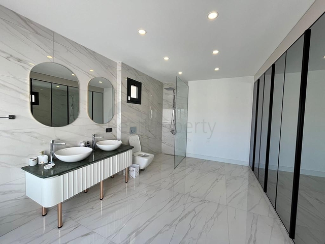 Boutique-Projekt von 8 Villen mit herrlichem Blick auf das Meer und die Berge in Raoine Gündogan