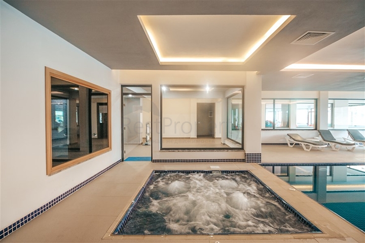 Eine Art Wohnung in der ersten Zeile eines Premium-Komplexes