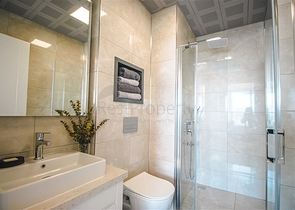 Eine Art Wohnung in der ersten Zeile eines Premium-Komplexes