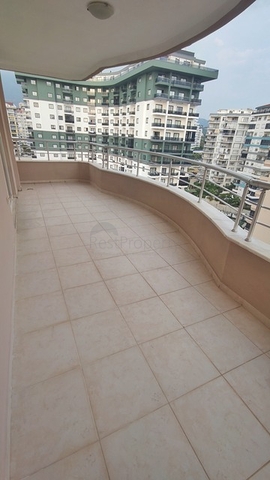 Fünf-Zimmer-Penthouse in Mahmutlar 