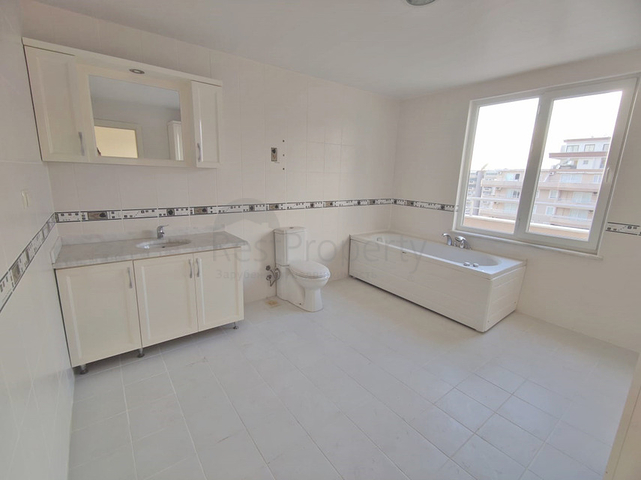 Fünf-Zimmer-Penthouse in Mahmutlar 