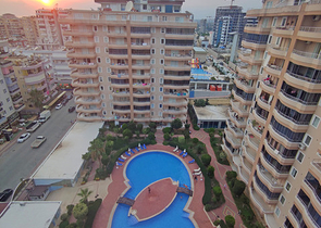 Fünf-Zimmer-Penthouse in Mahmutlar 