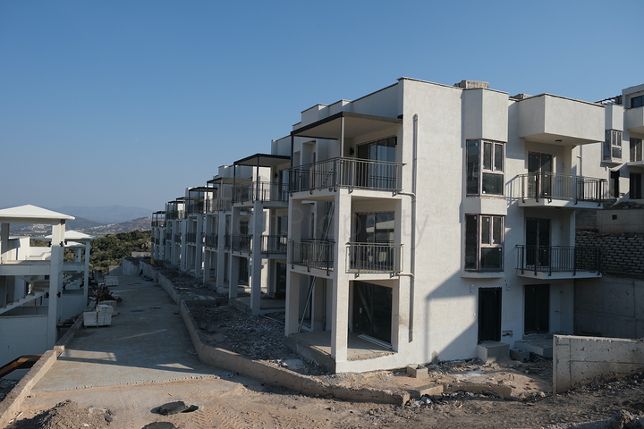 Komfortable 2+1-Apartments in einem Komplex mit See- und Bergblick im Stadtteil Bogazici