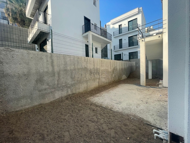 Komfortable 2+1-Apartments in einem Komplex mit See- und Bergblick im Stadtteil Bogazici