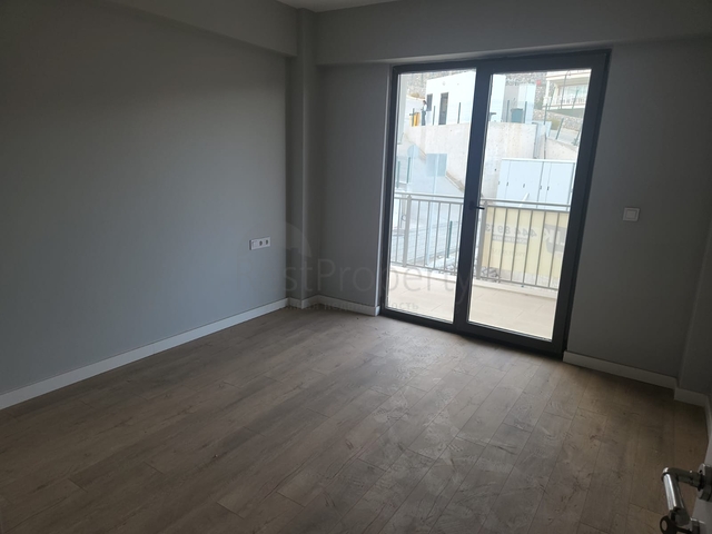 Komfortable 2+1-Apartments in einem Komplex mit See- und Bergblick im Stadtteil Bogazici