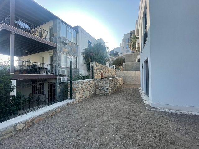 Komfortable 2+1-Apartments in einem Komplex mit See- und Bergblick im Stadtteil Bogazici