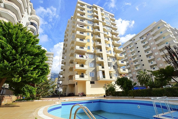 4+1 Wohnung mit separater Küche in Mahmutlar