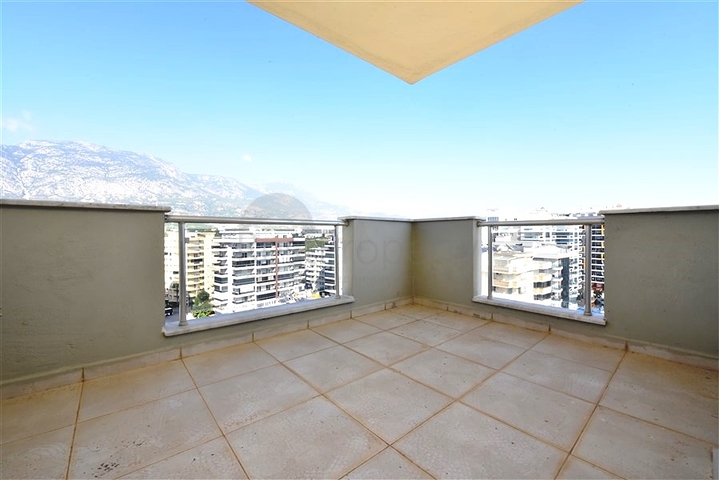 4+1 Wohnung mit separater Küche in Mahmutlar