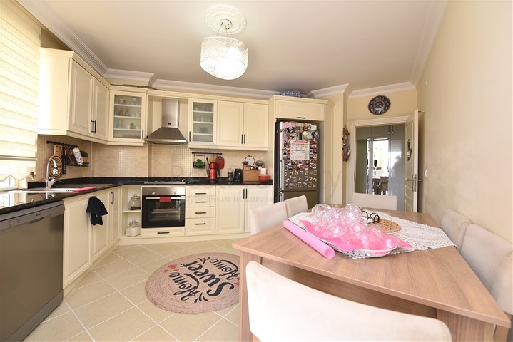 2+1 möblierte Wohnung im Stadtteil Kleopatra 