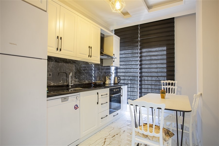 Wohnung 2+1 vom Eigentümer mit Möbeln in einem prestigeträchtigen Komplex des Bezirks Oba