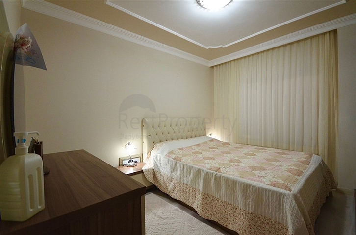 Geräumige 3+1-Wohnung mit Möbeln und Geräten im Stadtteil Mahmutlar 