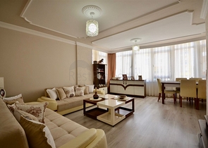 Geräumige 3+1-Wohnung mit Möbeln und Geräten im Stadtteil Mahmutlar 