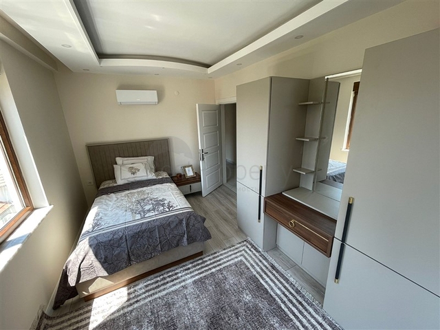 Penthouse mit fünf Schlafzimmern in Avsallar mit Meerblick