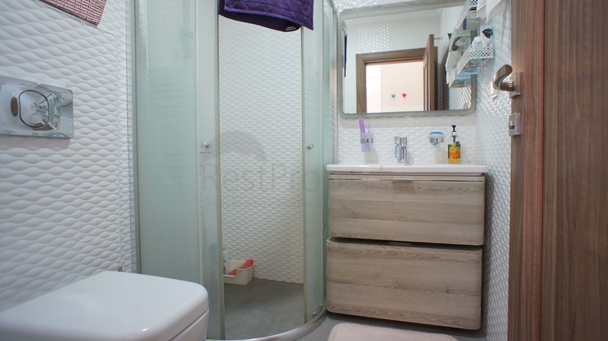 Vierzimmerwohnung mit Meerblick im Stadtteil Kestel