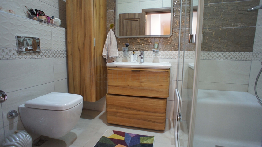 Vierzimmerwohnung mit Meerblick im Stadtteil Kestel